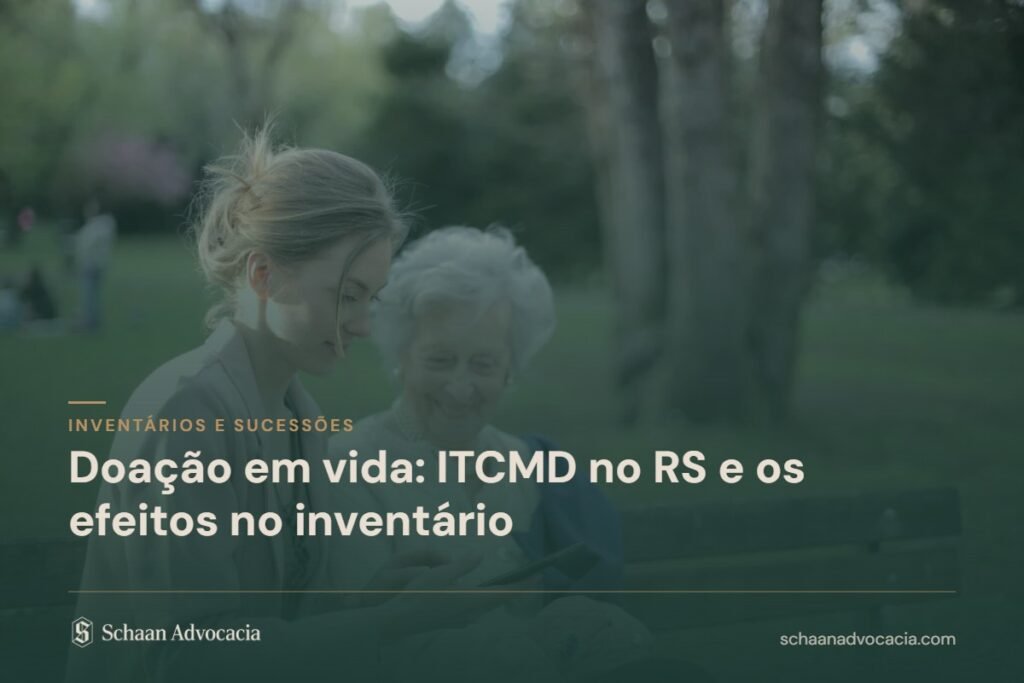 Mulher jovem e senhora conversando num banco de parque, sob a chamada Doação em vida: ITCMD no RS e os efeitos no inventário