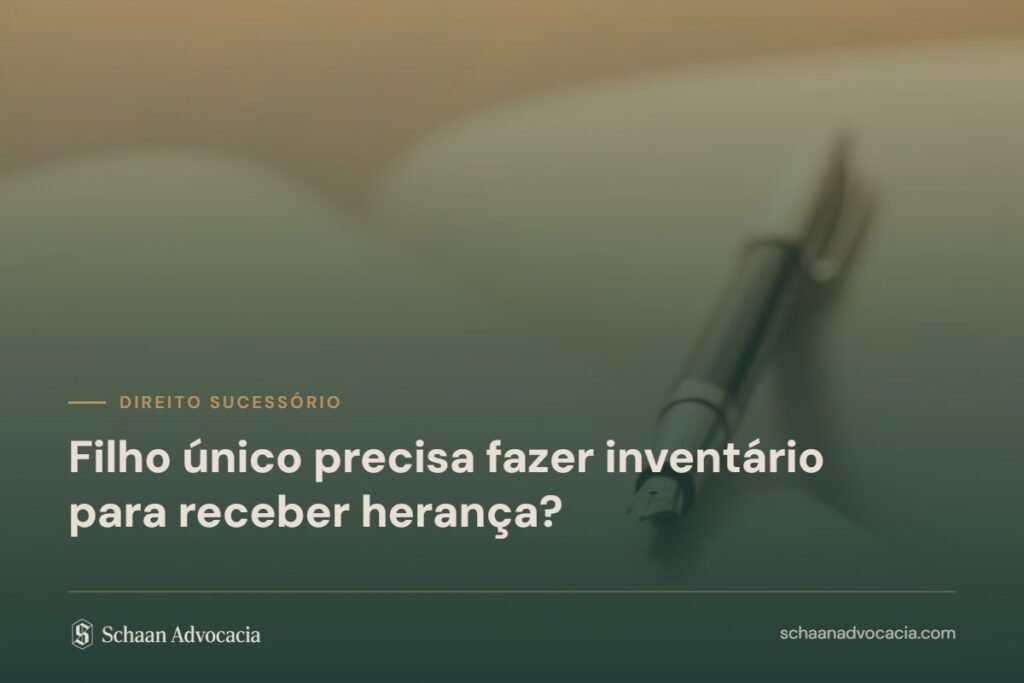 Caneta-tinteiro sobre documento, sob véu verde, com o título do artigo sobre inventário de filho único