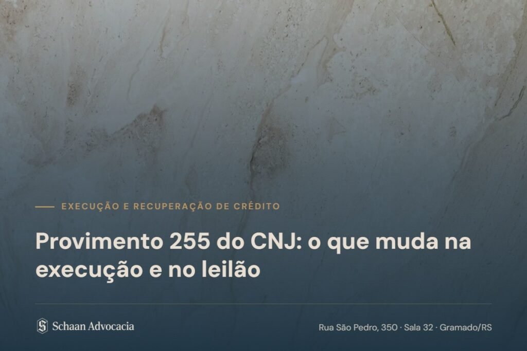 Textura de mármore sob véu petróleo com o título Provimento 255 do CNJ: o que muda na execução e no leilão